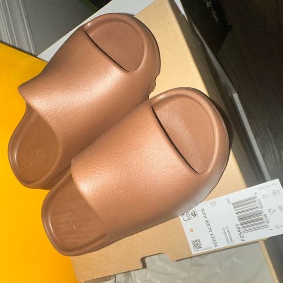 NWT Yeezy flax slide - Picture 2 of 8